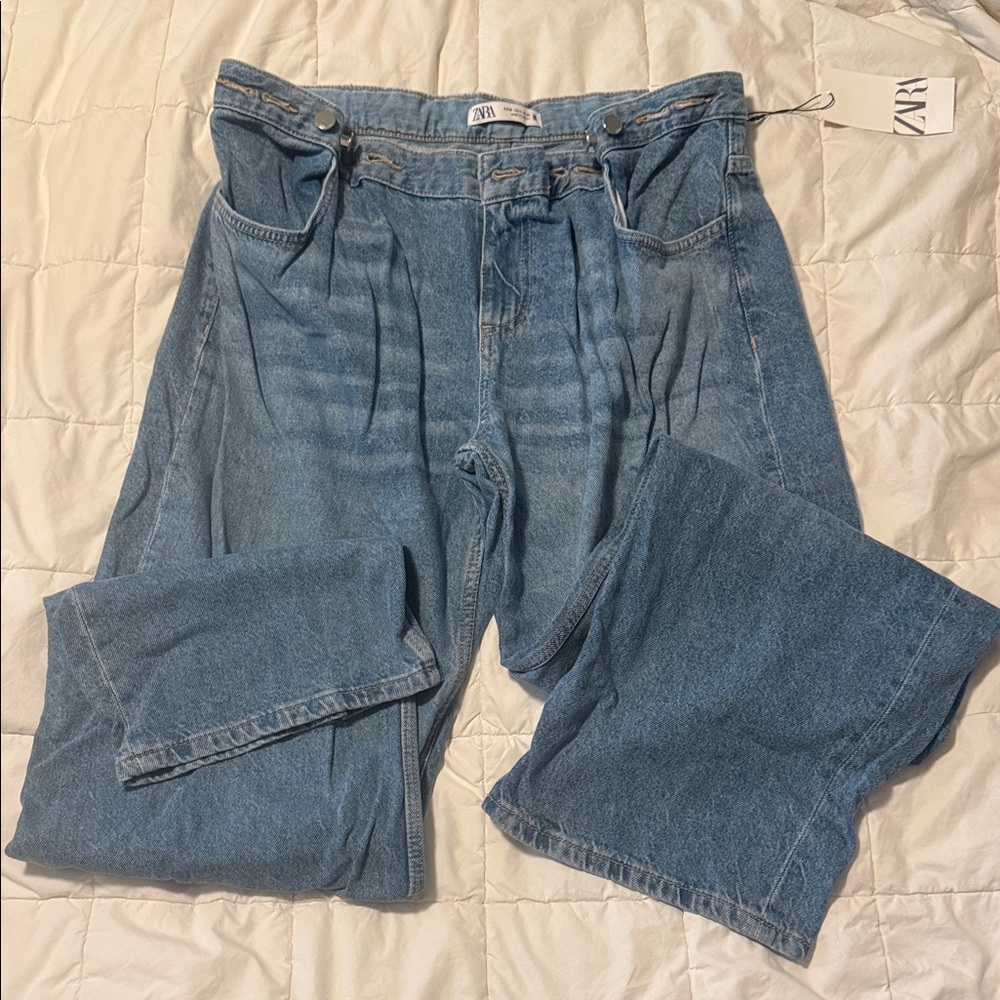 Zara Women’s Relaxed Fit Denim Jeans